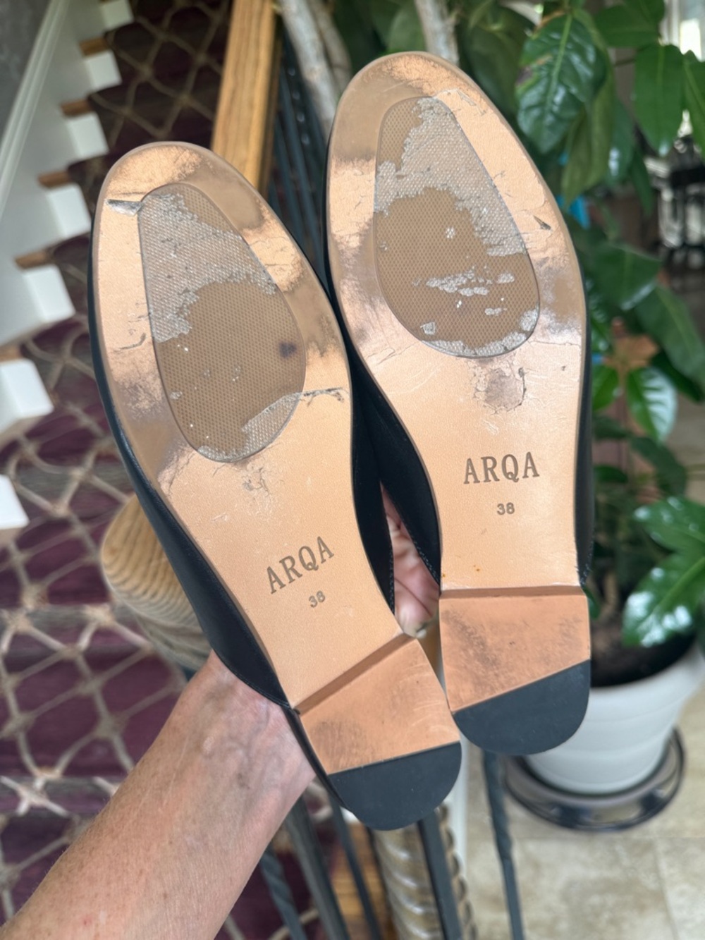 ARQA ladies, black leather mules, very good condition US size 8 - Picture 10 of 12